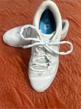 Varsity Cheerleaders C3 White Athletic Sneakers with Blue Insole